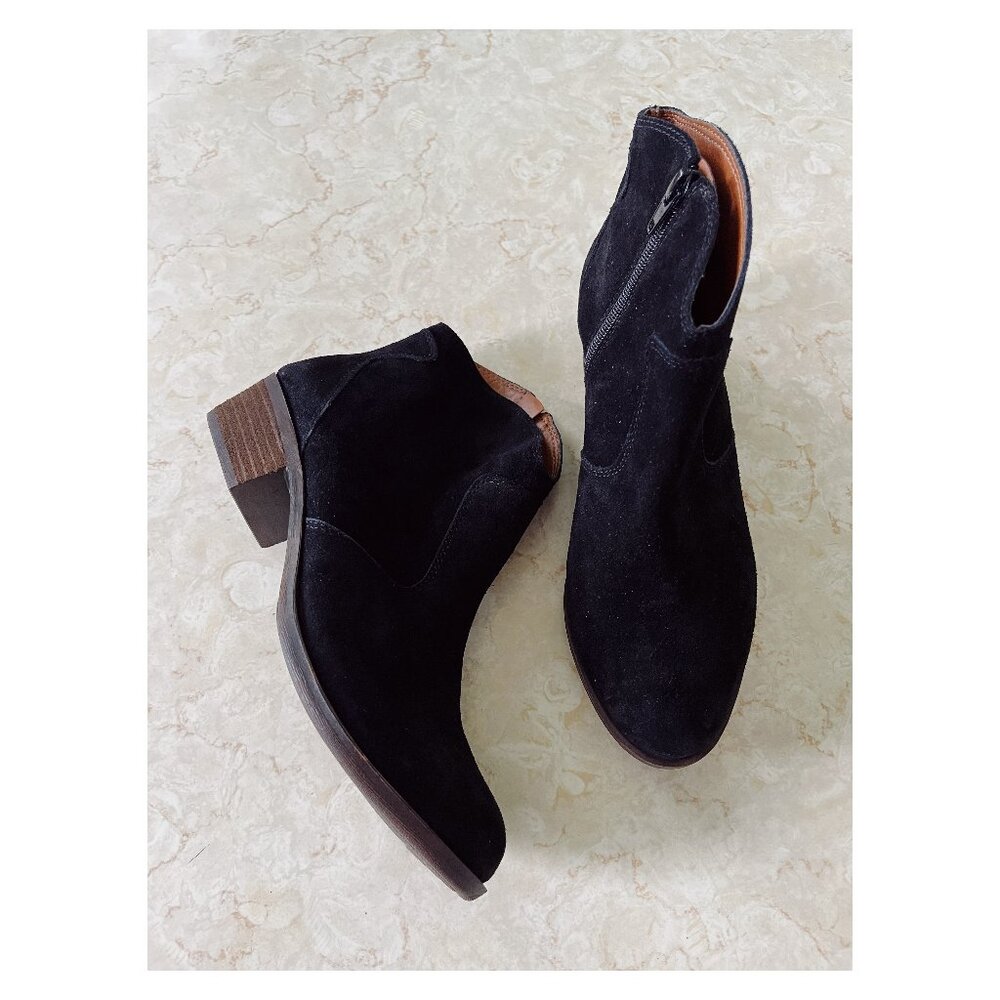 NWT Lucky Brand Belia Sz 7.5 Black Suede Bootie Almond Toe